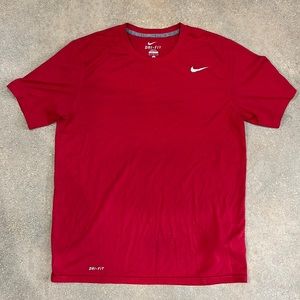 Nike Dry Fit Shirt. Medium.  Short Sleeve. Red